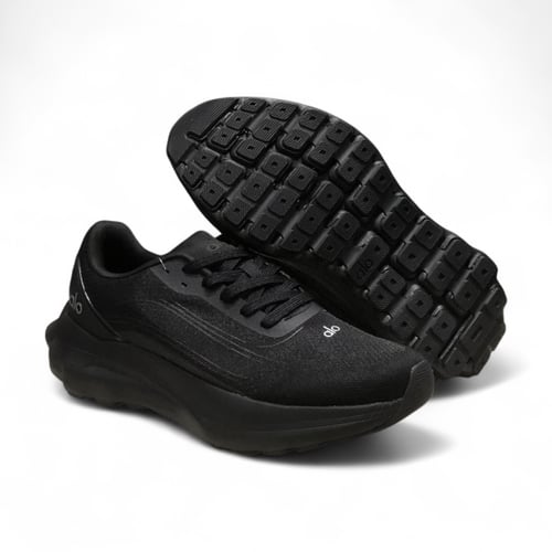 حذاء alo runner اسود للجنسين