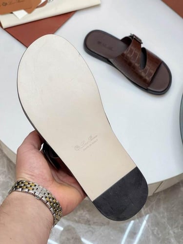 صندل لوروبيانا رجالي