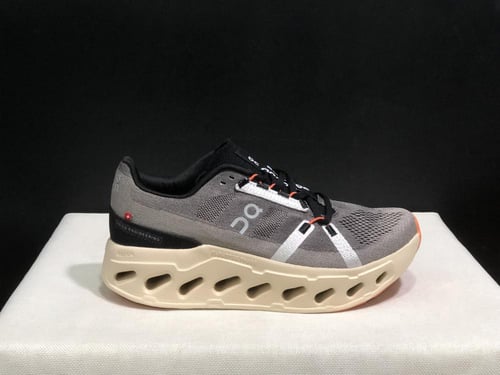 حذاء اون راننج on running cloudclipse