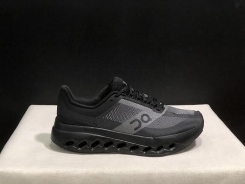 حذاء اون راننج on running cloudsurfer2