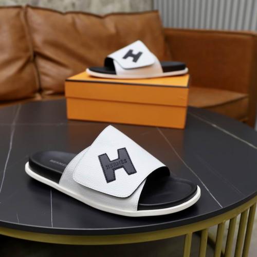 صندل هيرمز رجالي ابيض