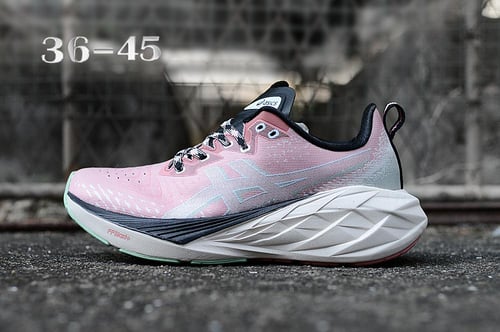 حذاء اسيكس novablast 4