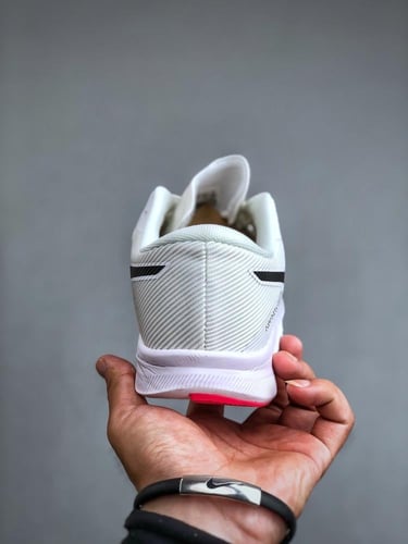 حذاء اسيكس Hyper Speed