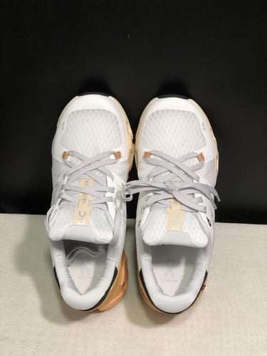 حذاء اون راننج كلاود on running cloud flyer4