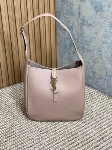 شنطة نسائية