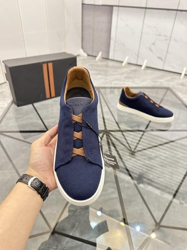 حذاء رجالي زينيا تربيل ستيتش جلد شامواه كحلي