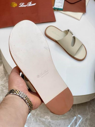 صندل لوروبيانا رجالي