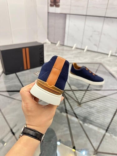 حذاء رجالي زينيا تربيل ستيتش جلد شامواه كركمي