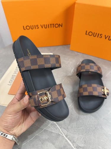 صندل لويس فيتون