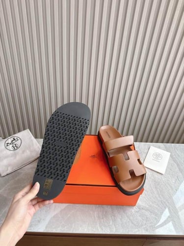 صندل هيرمز شايبر للجنسين