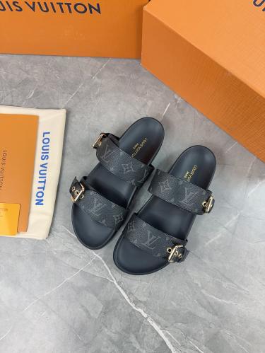 صندل لويس فيتون