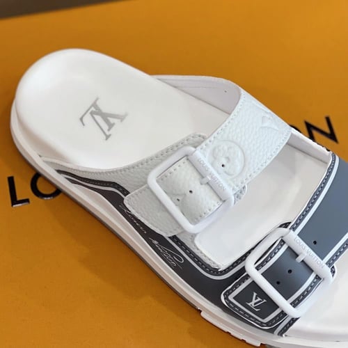 صندل لويس فيتون