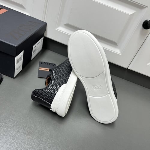 حذاء رجالي زينيا تربيل ستيتش جلد أسود