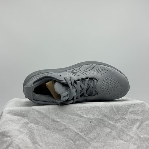 حذاء اسيكس Nimbus 25