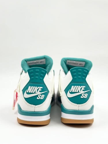 حذاء جوردان فور