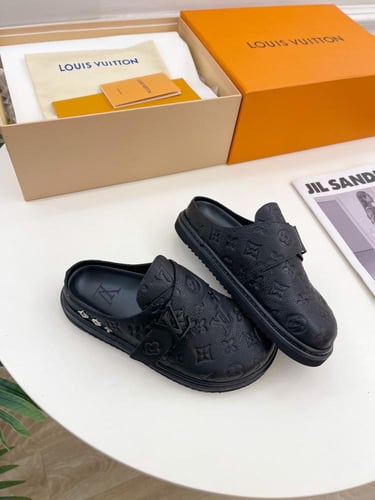 صندل لويس فيتون