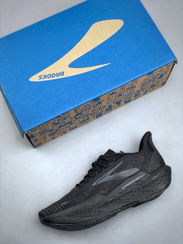حذاء بروكس هايبرون ماكس Brooks Hyperion Max 2