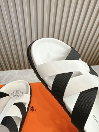 صندل هيرمز كازمير رجالي ابيض واسود