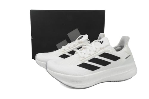 حذاء الترا بوست 5