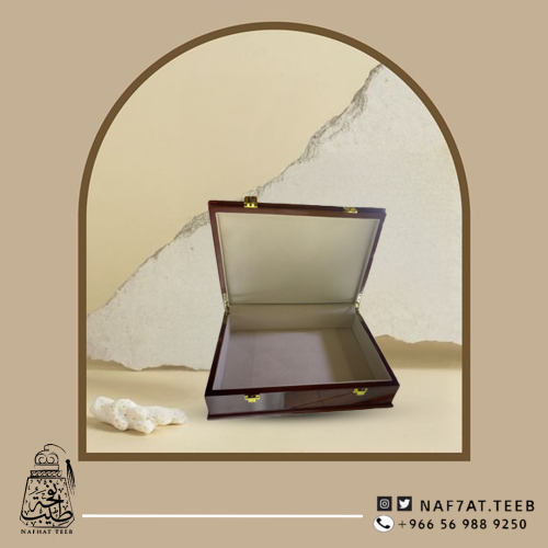 صندوق خشبي مصقول لامع لون بني (فارغ)