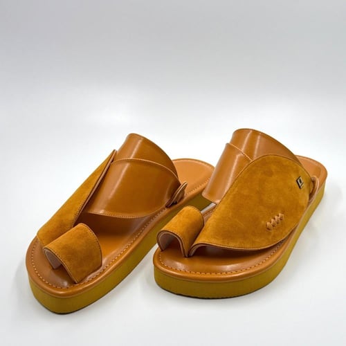 حذاء شامواة اصفر سادة