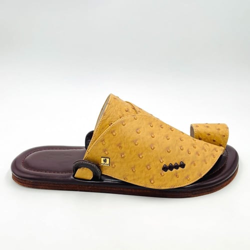 حذاء لون اصفر جلد نعام مطبوع
