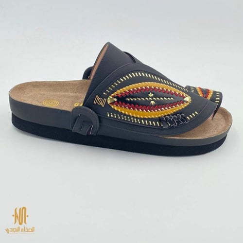 حذاء مطرز زري ذهبي ربل طبي