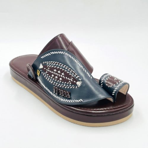 حذاء مطرز صوف كتان