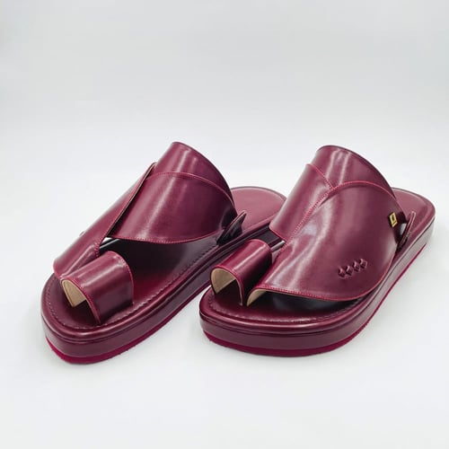 حذاء لون عنابي ساده