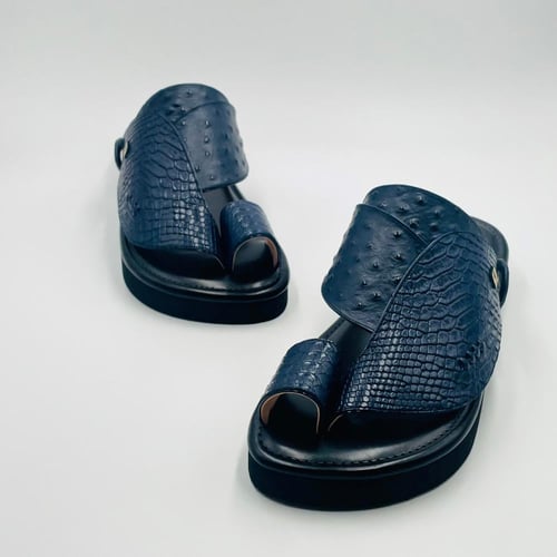 حذاء لون كحلي جلد ثعبان مع نعام مطبوع أرضيه لون اس...