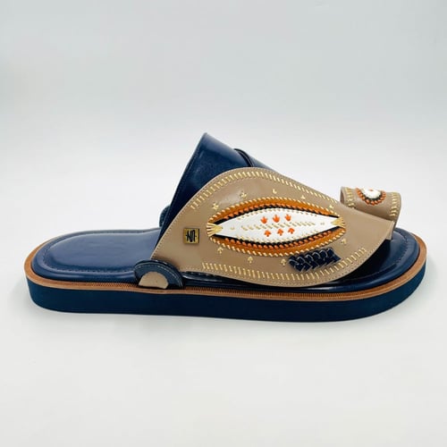 حذاء لون زيتي مع ازرق مطرز زري ذهبي