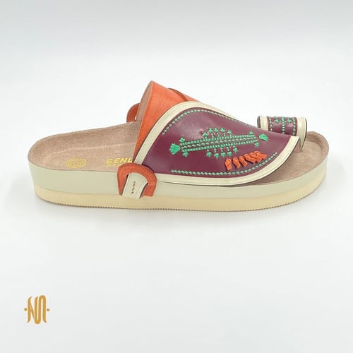 حذاء مطرز ربل طبي