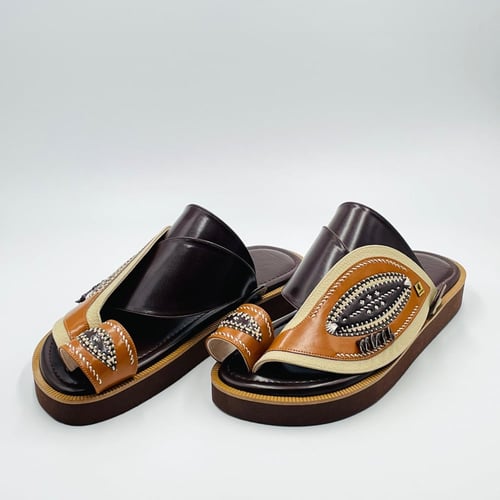 حذاء مطرز صوف كتان