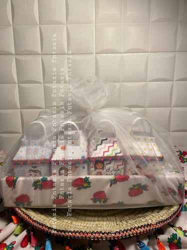 استاند مع توزيعات الفانوس