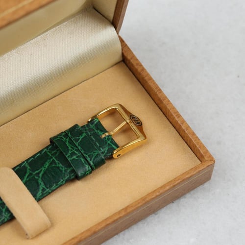 GUCCI TANK 1980s - ساعة قوتشي تانك من 1980