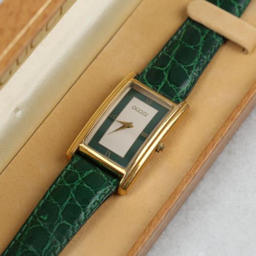 GUCCI TANK 1980s - ساعة قوتشي تانك من 1980