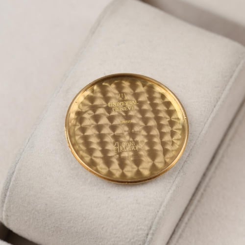 ساعة يونيفيرسال ذهب من هدايا الملك فيصل - Universa...