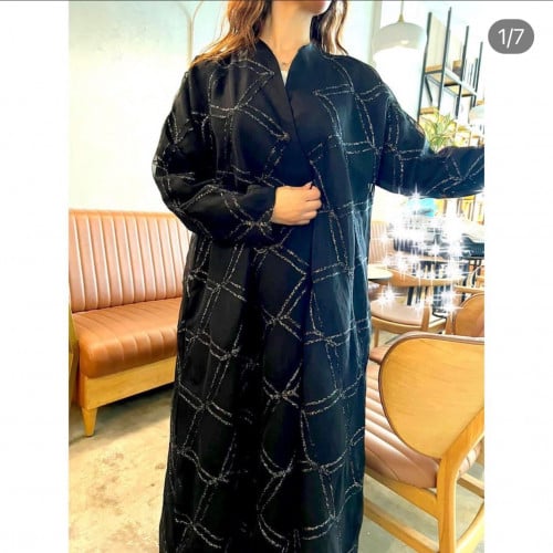 عبايه تطريز مع خيوط فضيه