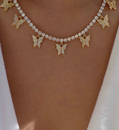 سلسال فراشة بالزركون