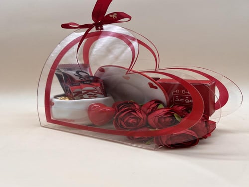 هديه الفلنتاين شوكلت و لعبه زوجيه و كوبه قلوب مع ز...