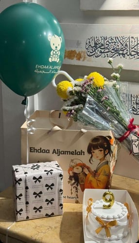 ورد طبيعي بمضلة المطر شفافه