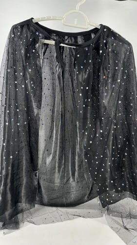 وشاح مع قبعه اسود