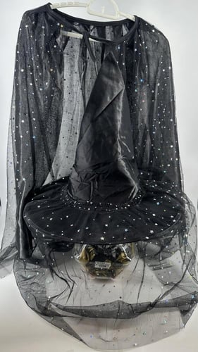 وشاح مع قبعه اسود