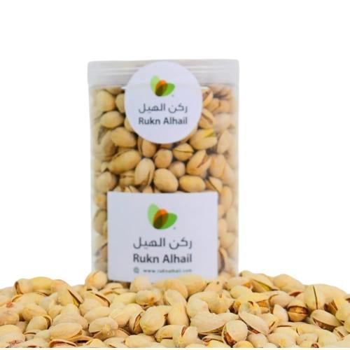 فستق أمريكي صغير فاخر، محمّص ومملّح بإتقان.