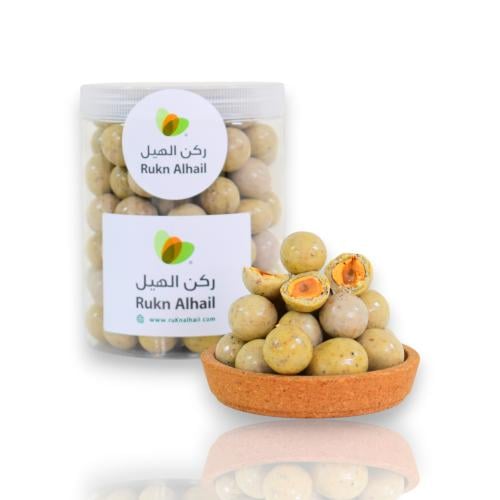 ملبس البندق بالشوكولاتة بنكهة الهيل