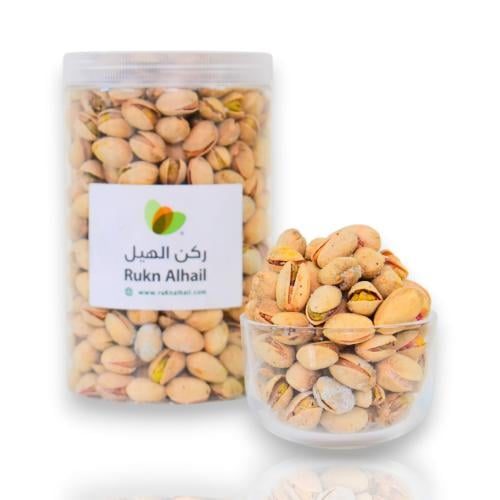فستق أمريكي صغير فاخر، محمّص ومملّح بإتقان.