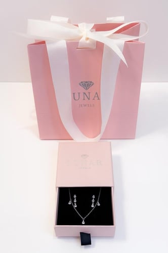 طقم Flora فضه عيار 925 مرصع بالزركون