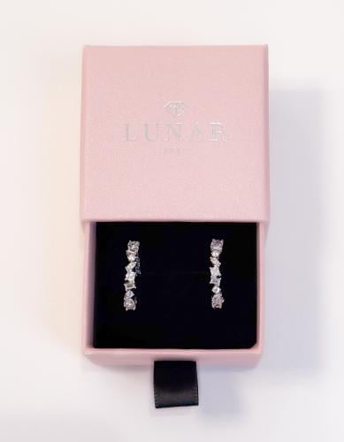 حلق Bloom فضه عيار 925 مرصع بالزركون