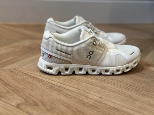 سنيكرز - onRunning white