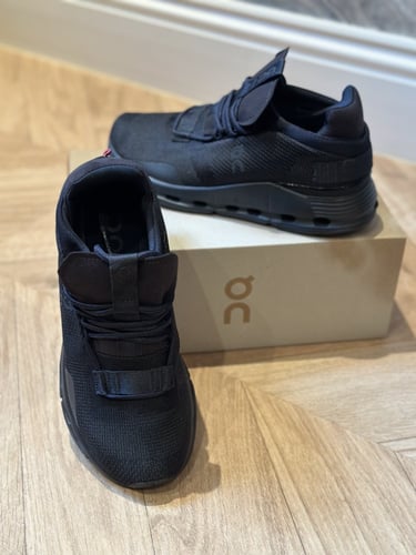 سنيكرز - onRunning Cloudnova